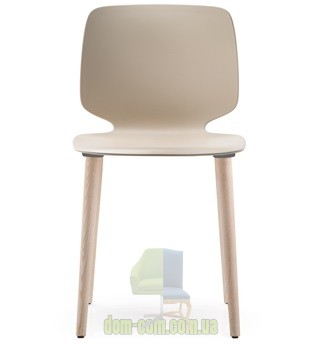 Стул из технополимера на деревянных ножках Pedrali Babila 2750