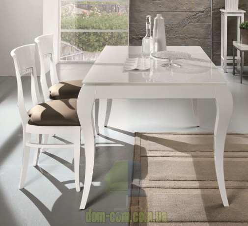 Стол с красивыми изогнутыми ногами Friulsedie Victor 