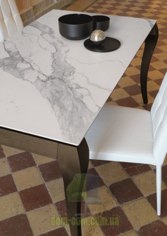 Стол с красивыми изогнутыми ногами Friulsedie Victor 