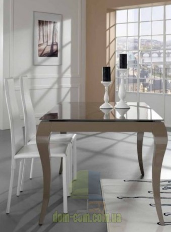 Стол с красивыми изогнутыми ногами Friulsedie Victor 