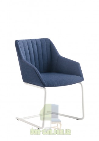 Кресло на ножке скоба Sesta Dama