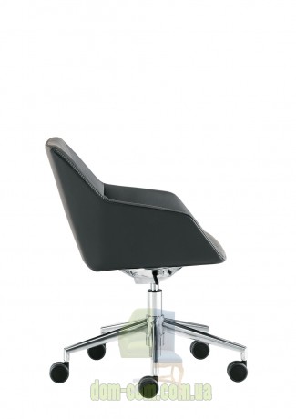 Маленькое уютное кресло Sesta Dama