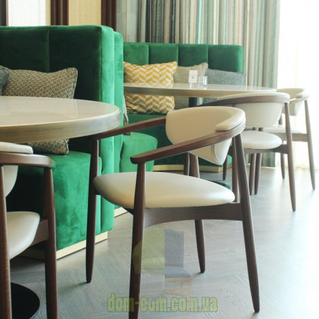 Деревянный стул с подлокотниками Joanne JMS M954С