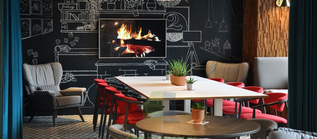 Деревянный стул с подлокотниками Joanne JMS M954С