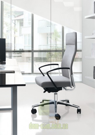 Кресло руководителя Sesta WIN Slim