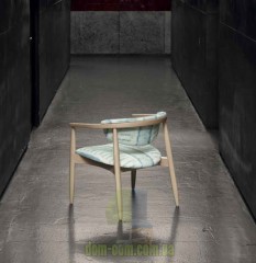 Деревянное кресло с подлокотниками Joanne M956