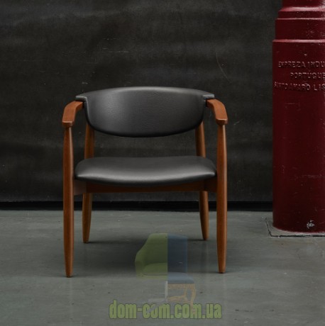 Деревянное кресло с подлокотниками Joanne M956