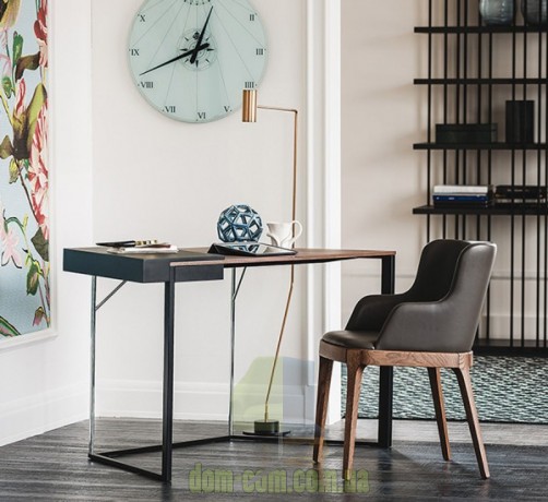 Необычный письменный стол Cattelan Italia Clarion