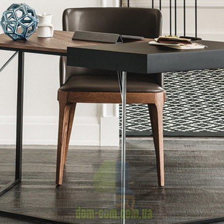 Необычный письменный стол Cattelan Italia Clarion