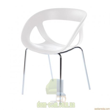 Комфортное кресло из технополимера Gaber Moema