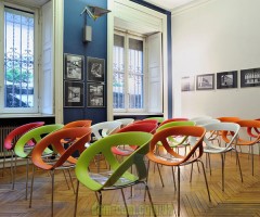 Комфортное кресло из технополимера Gaber Moema