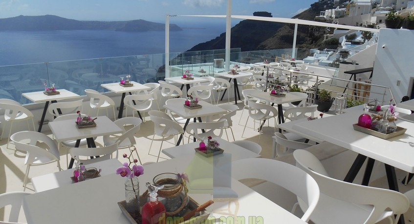 Комфортное кресло из технополимера Gaber Moema