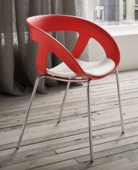 Комфортное кресло из технополимера Gaber Moema