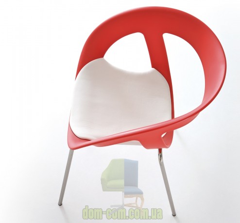 Комфортное кресло из технополимера Gaber Moema