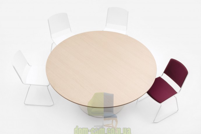 Итальянский офисный стул на полозьях Mara Vea 5100