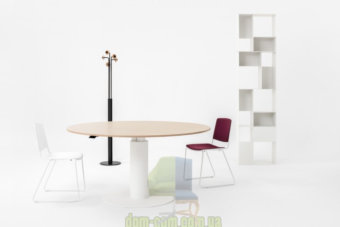 Итальянский офисный стул на полозьях Mara Vea 5100