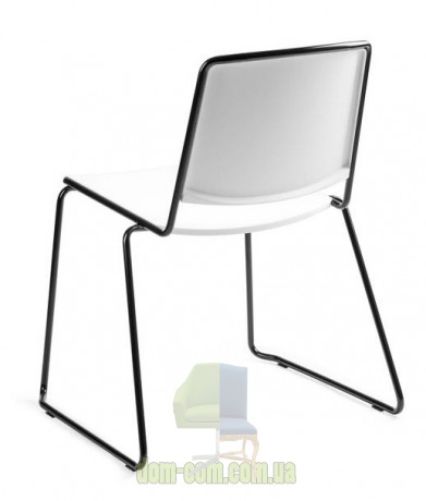 Итальянский офисный стул на полозьях Mara Vea 5100