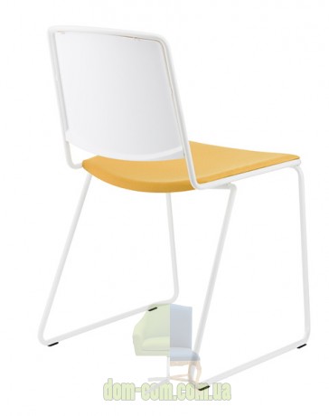 Итальянский офисный стул на полозьях Mara Vea 5100