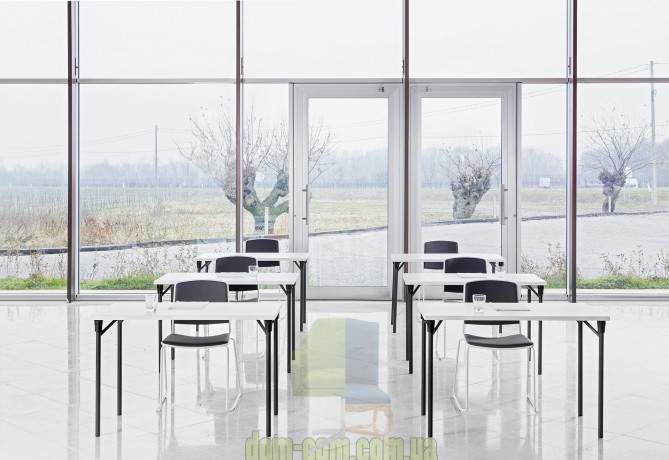 Итальянский офисный стул на полозьях Mara Vea 5100