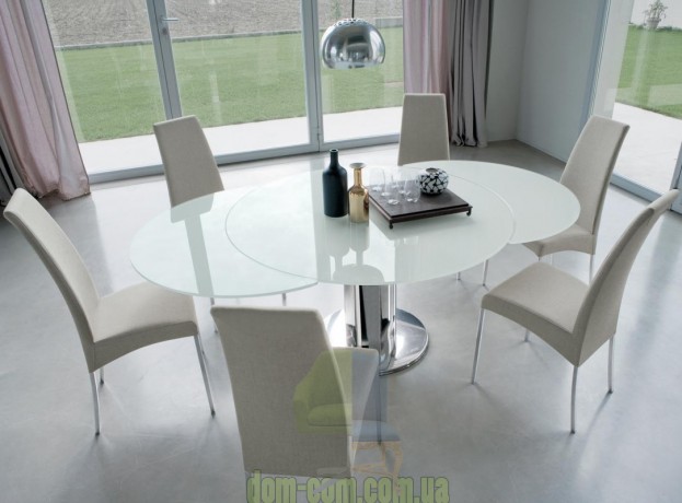 Необычный стол с телескопическим механизмом раскладывания Bontempi Giro