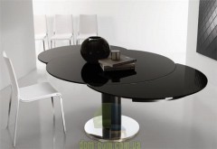 Необычный стол с телескопическим механизмом раскладывания Bontempi Giro