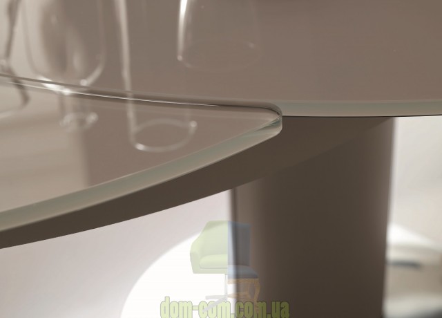 Необычный стол с телескопическим механизмом раскладывания Bontempi Giro