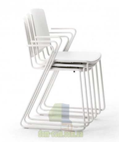 Итальянский офисный стул на полозьях Mara Vea 5150