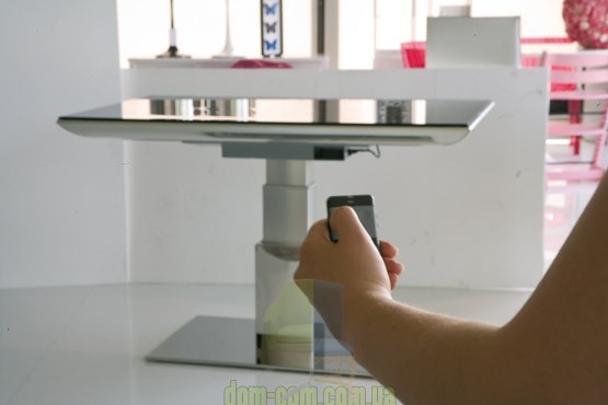 Журнальный стол - трансформер на дистанционном управлении Ozzio Italia E-Motion