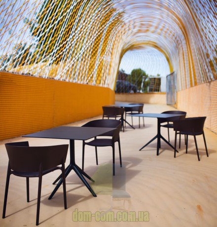 Штабелируемое кресло Vondom Africa от Eugeni Quitllet