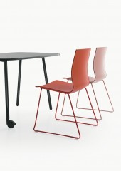 Стул на полозьях Sesta Q3